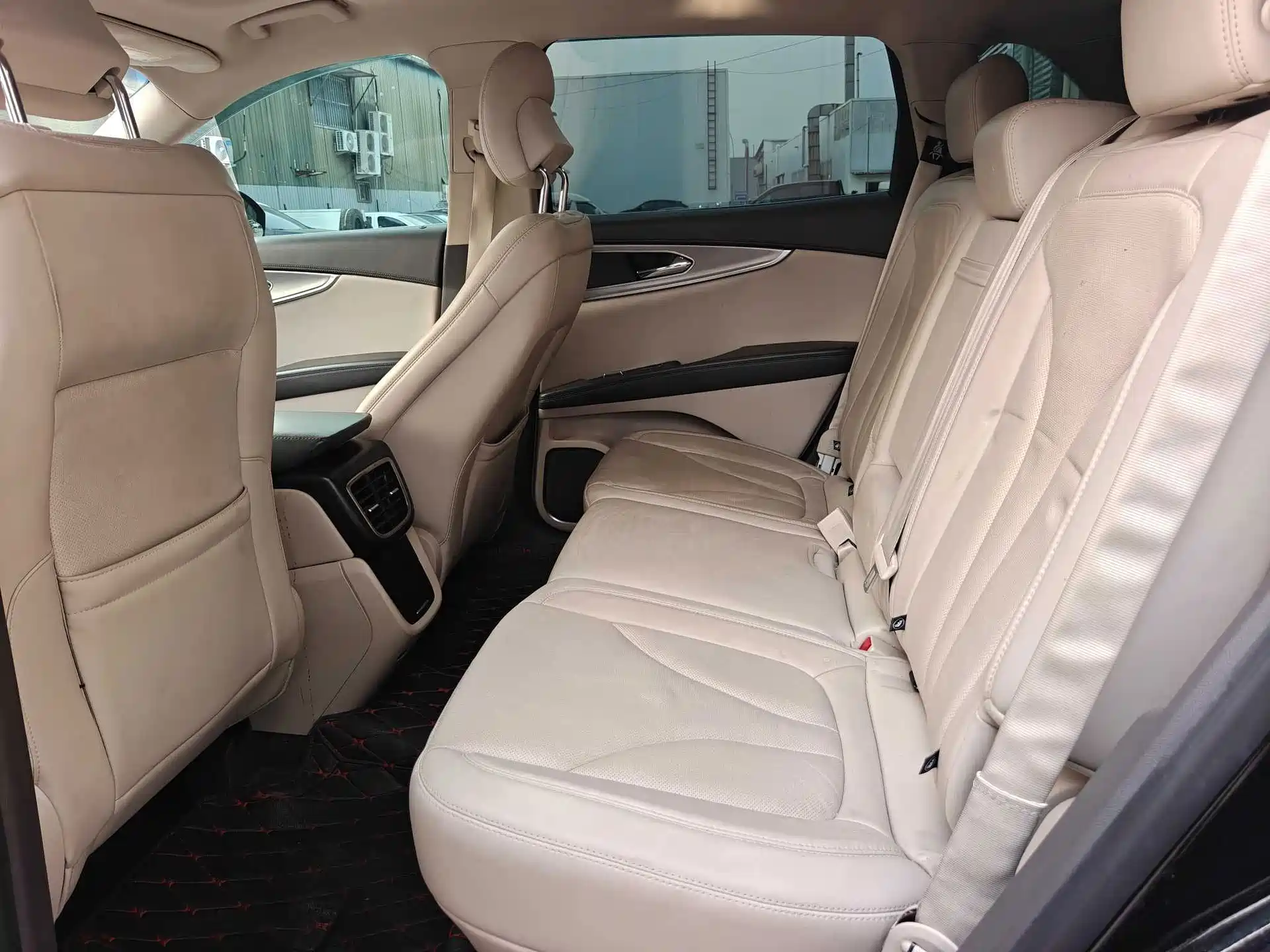 صورة 8 - Lincoln MKX