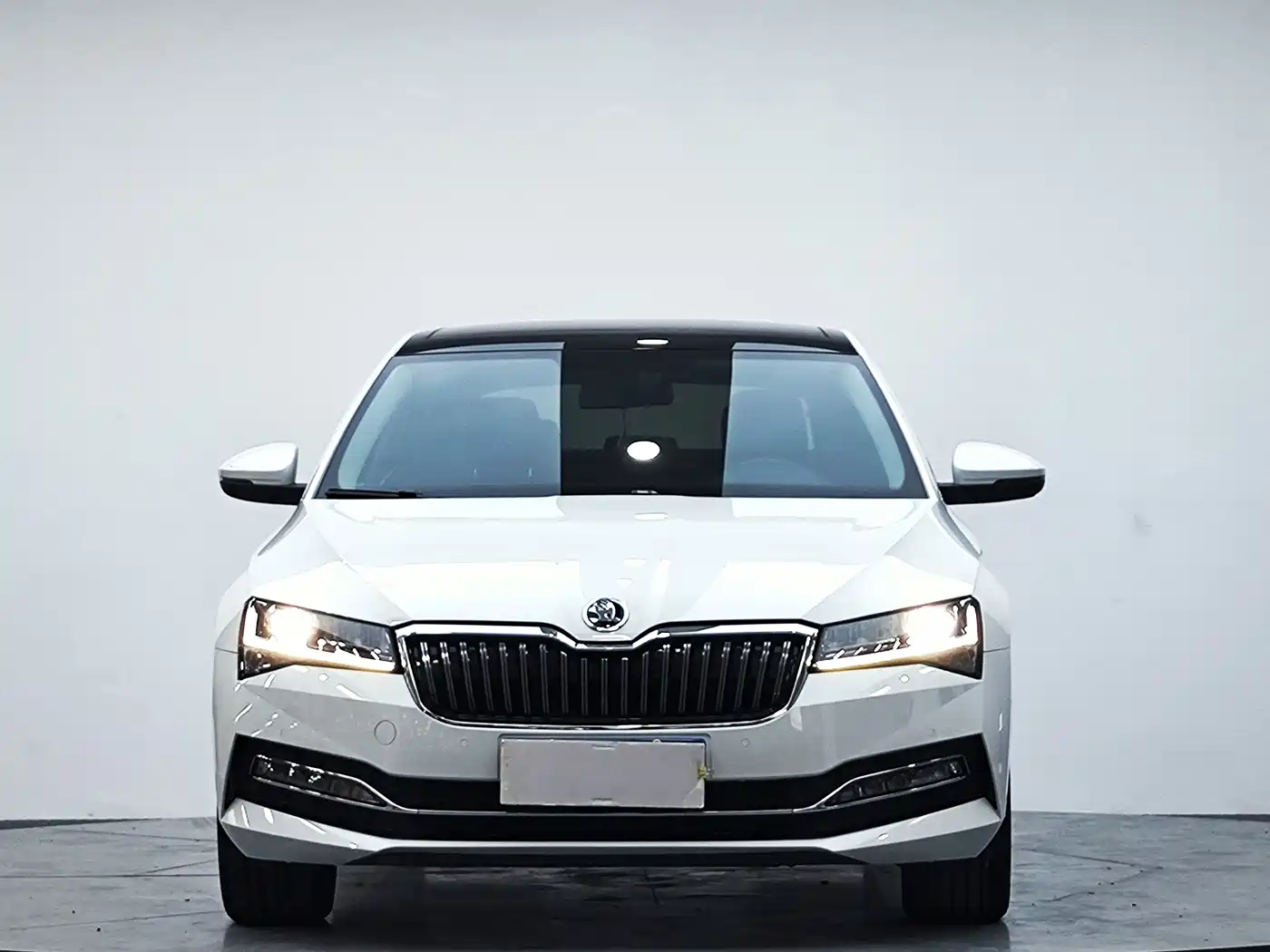Škoda Superb 2023 2024 TSI280 DSG Premium Edition
