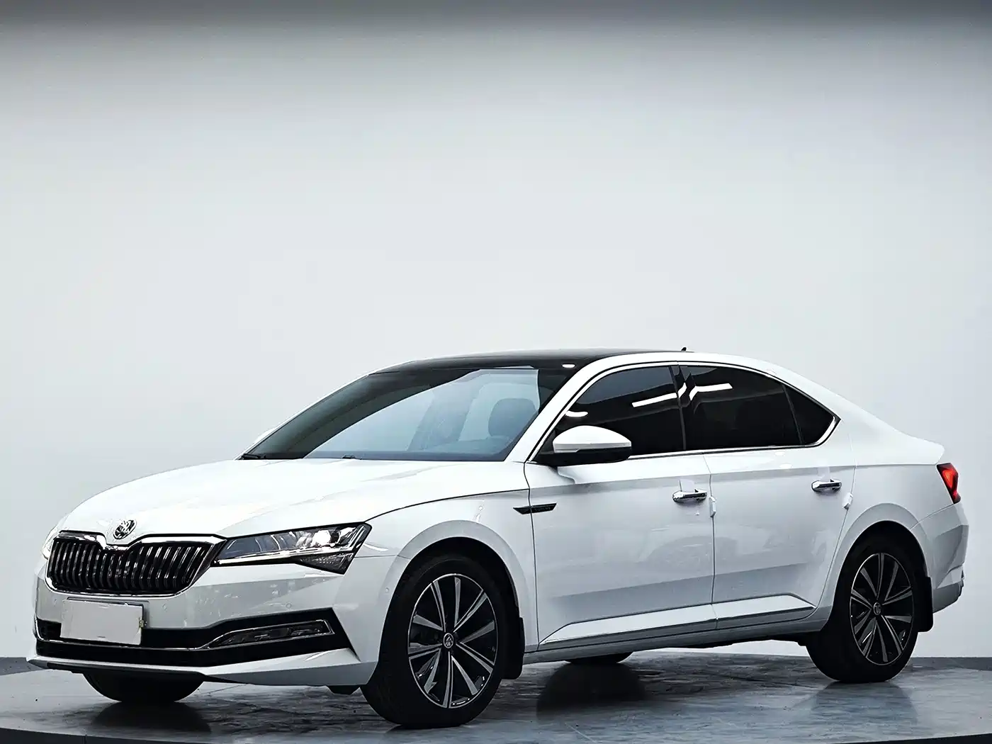Škoda Superb 2023 2024 TSI280 DSG Premium Edition