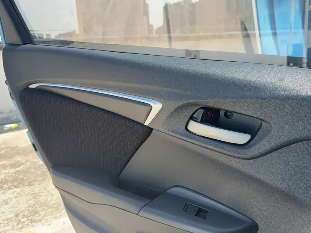 Photo 18 - Honda Fit