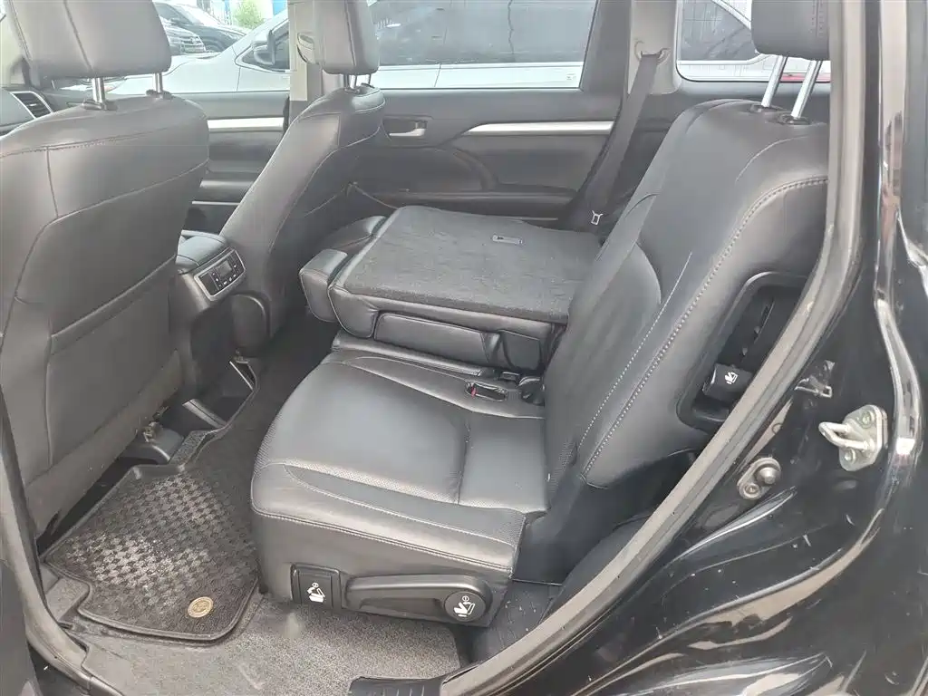 Toyota Highlander 2015 2.0T AWD Luxury Edition 7-seater фото 14