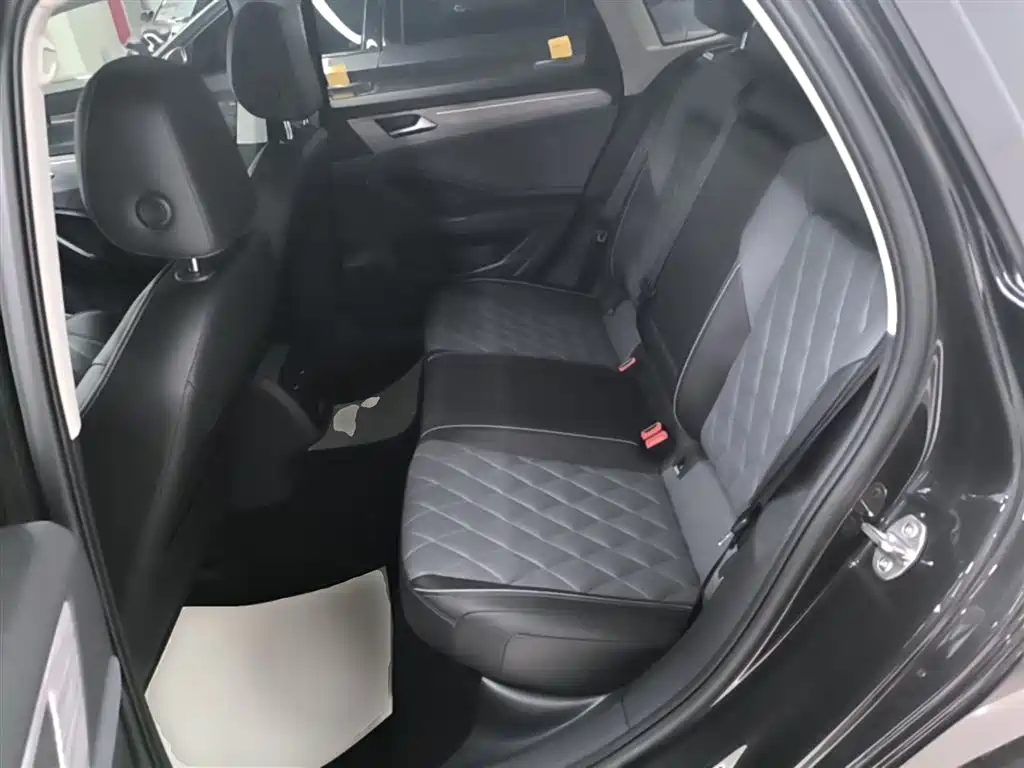 Volkswagen Sagitar 2023 300TSI DSG Surpassing Edition фото 17