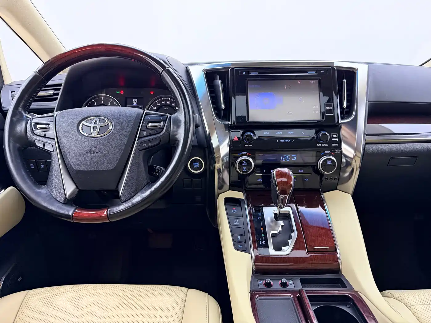 Toyota Alphard 2018 3.5L Luxury фото 15