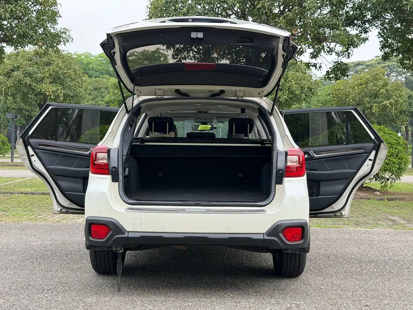 Subaru Outback 2016 2016 2.5i Luxury Navigation Edition