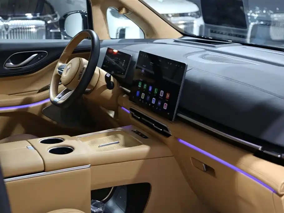 Voyah Auto Voyah Dreamer 2025 Model PHEV 4WD Premium QianKun Edition фото 16