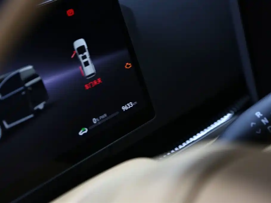 Voyah Auto Voyah Dreamer 2025 Model PHEV 4WD Premium QianKun Edition фото 7