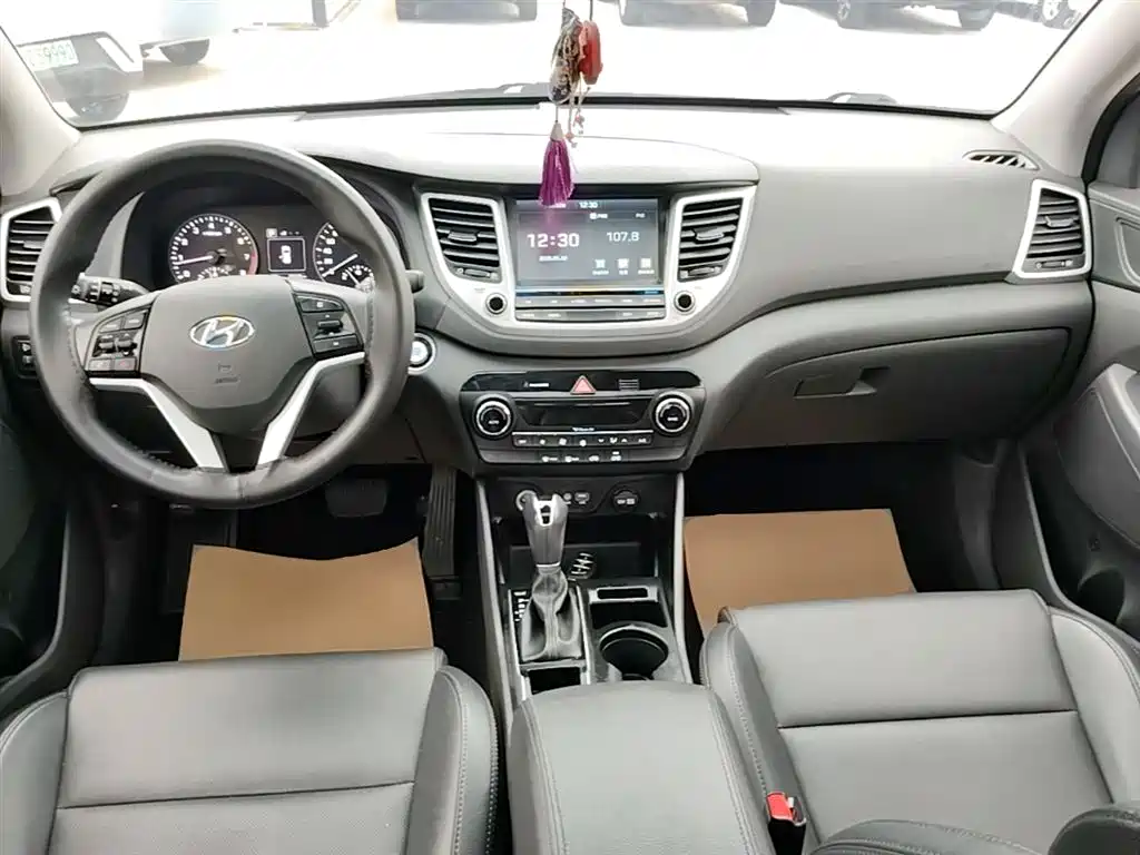 Hyundai Tucson 2015 1.6T Dual Clutch 2WD Smart фото 10