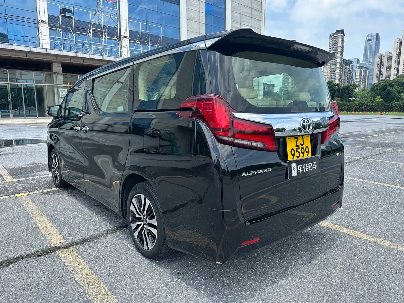 Toyota Alphard 2018 Facelift 3.5L Luxury Edition фото 4