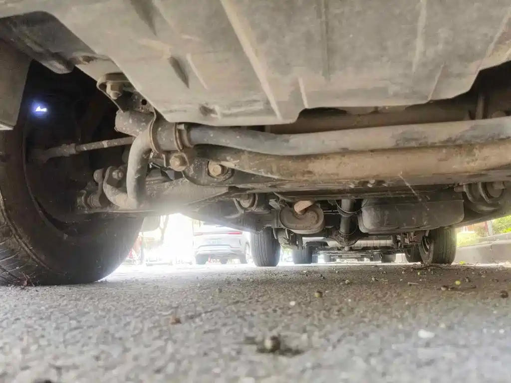 Фото 10 - JAC Refine M3