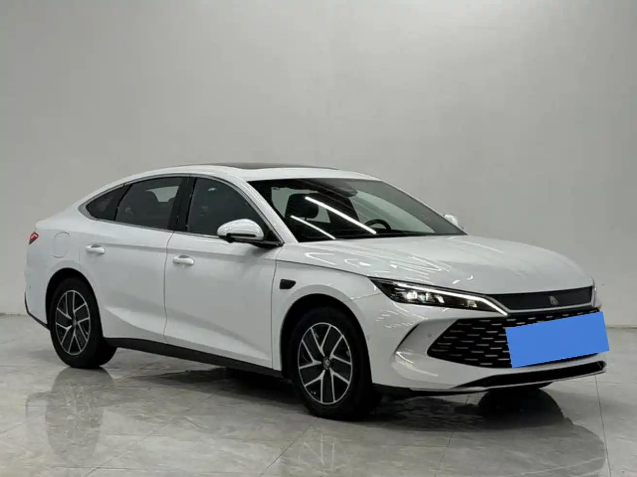BYD Qin L 2025 DM-i Smart Drive Edition 120KM Surpassing фото 8
