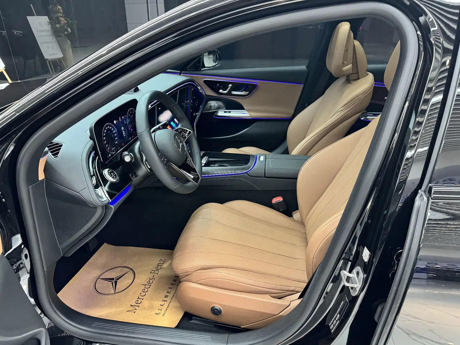 Фото 9 - Mercedes-Benz E-Class (Import)