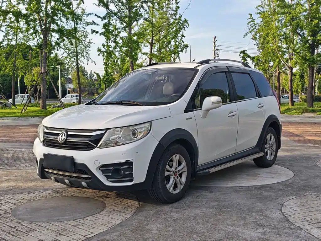 Dongfeng Fengxing Joyear XV 2015 2015 1.6L CVT Luxury
