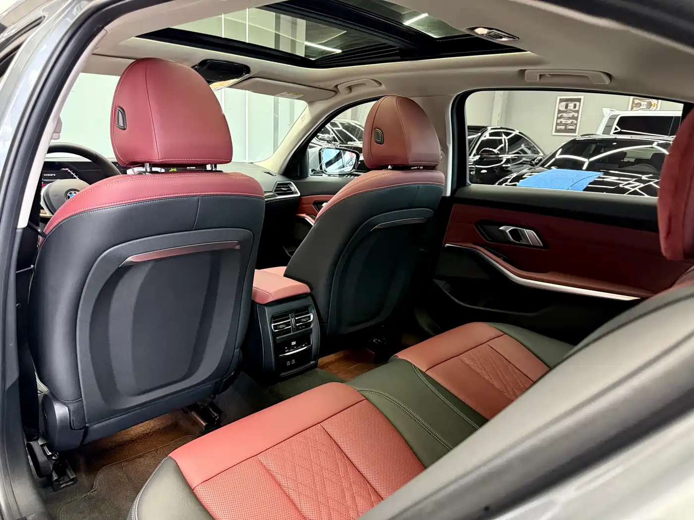 BMW 3 Series 2025 325Li M Sport Package фото 12