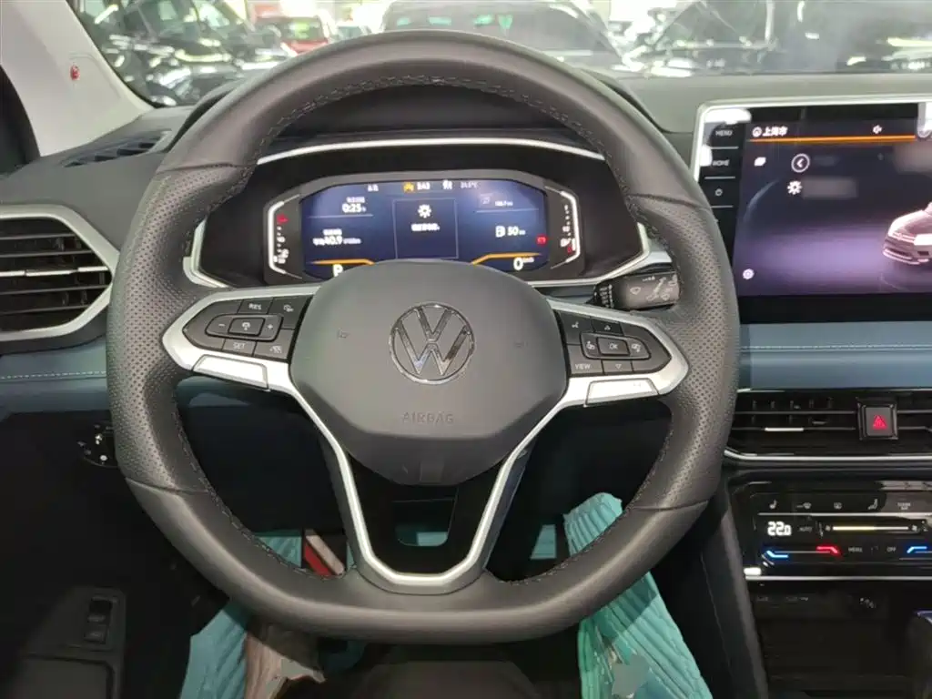 Фото 11 - Volkswagen Tharu