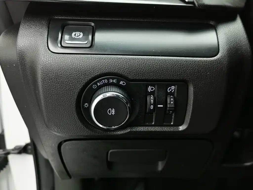 Buick GL6 2023 2021 323T Mild Hybrid Connected Luxury