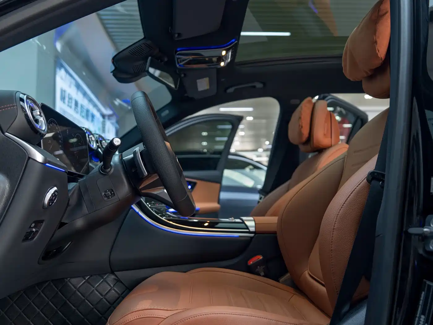 Mercedes-Benz GLC 2024 GLC 260 L 4MATIC Luxury 5-seater фото 12