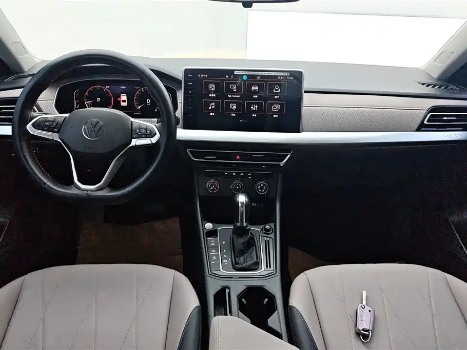 Volkswagen Lavida 2023 1.5L Auto Five Million Edition фото 12