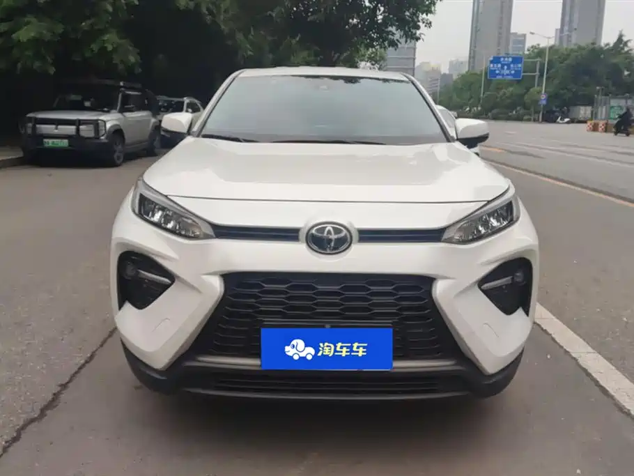 Toyota Wildlander 2024 2.0L CVT FWD Leading Edition фото 2
