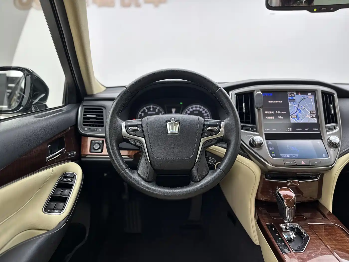 Toyota Crown 2015 2.0T Luxury фото 9
