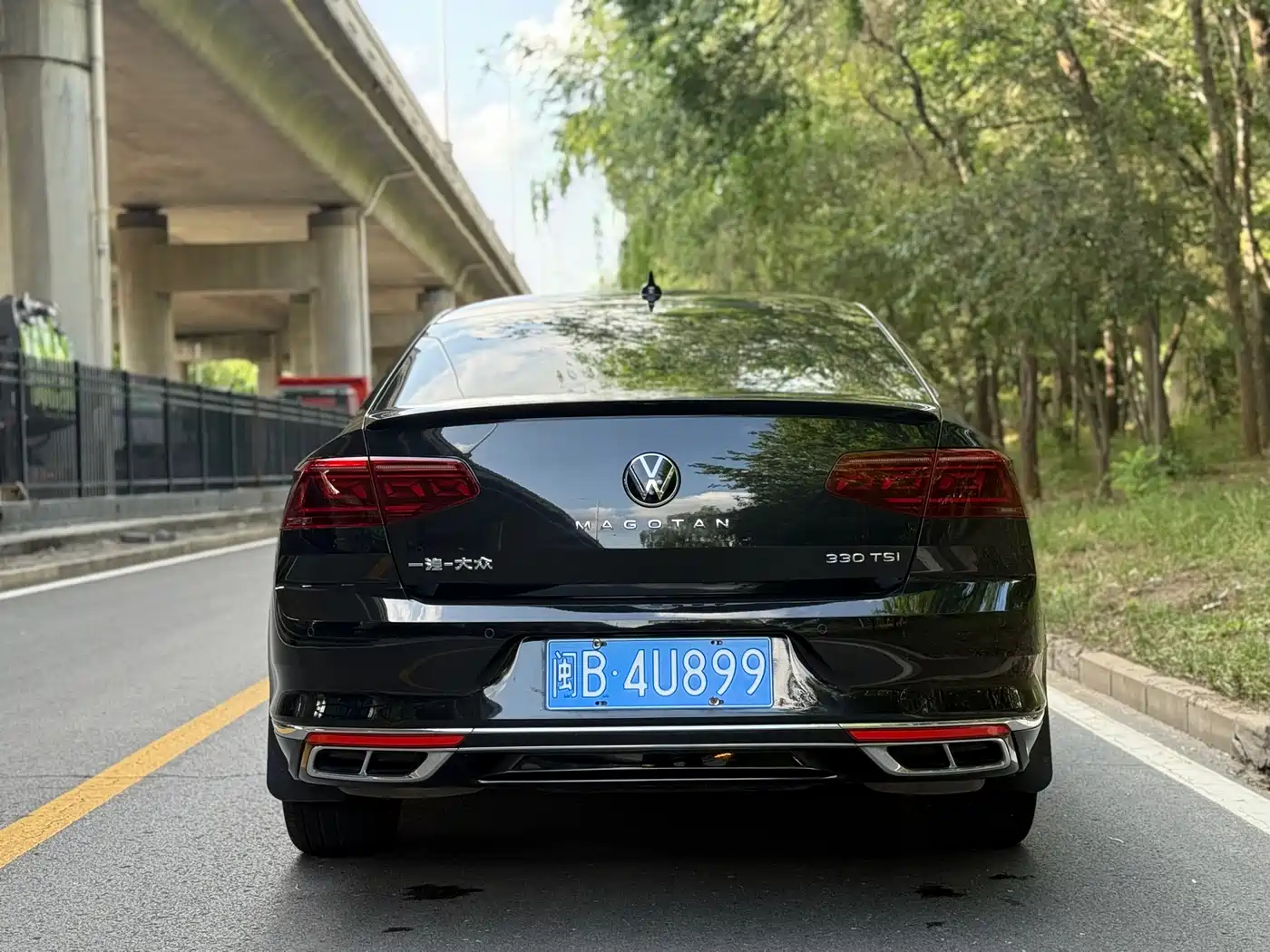 Volkswagen Magotan 2023 Model 2 Million Commemorative Edition 330TSI DSG Luxury фото 7