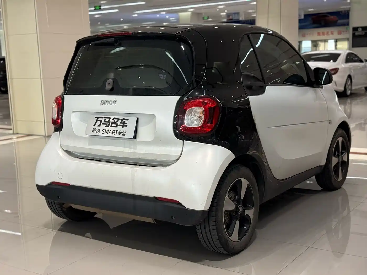 smart fortwo 2018 2018 1.0L 52kW Hardtop Passion Edition China V