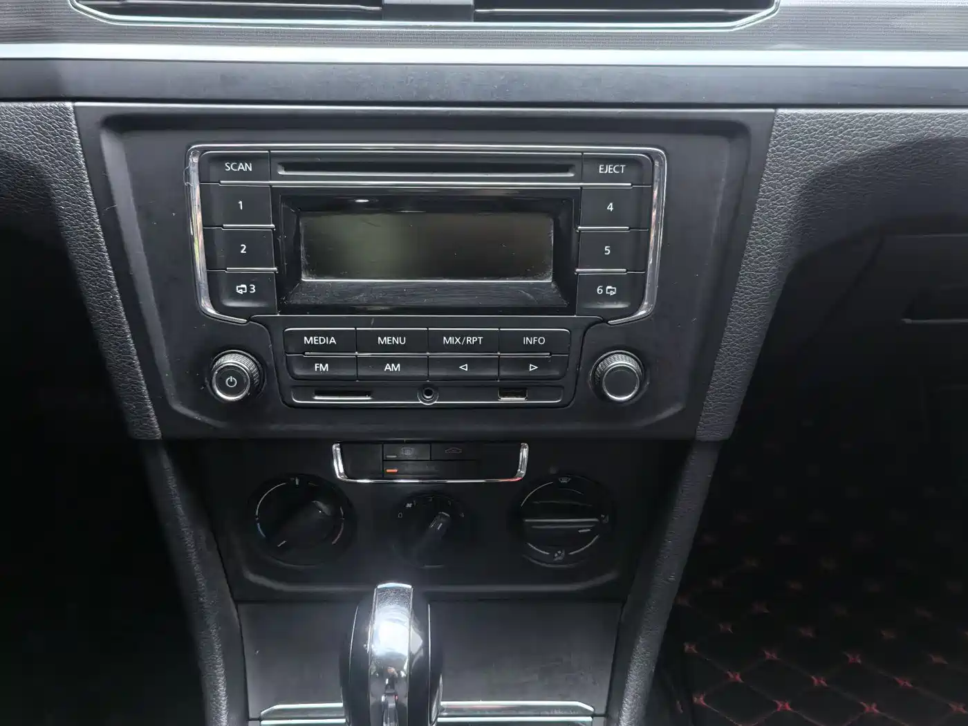 Volkswagen Bora 2019 Bora Legend 1.5L Automatic Fashion China VI фото 14