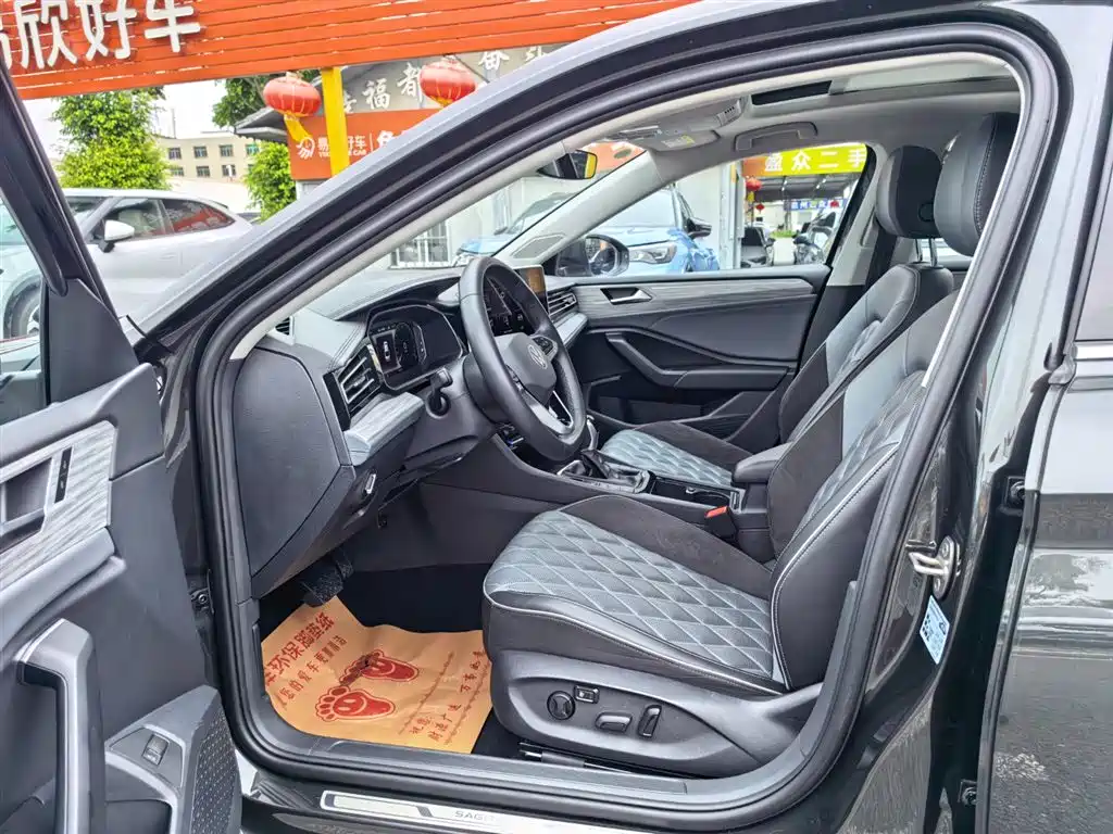Volkswagen Sagitar 2023 300TSI DSG Excellence Edition фото 4