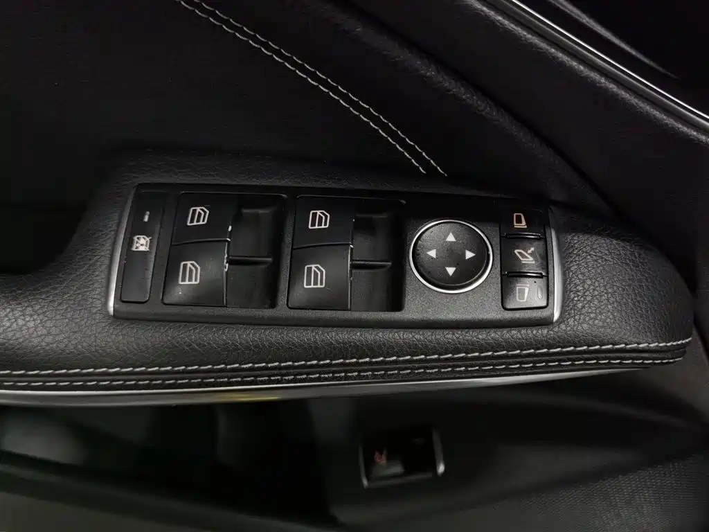 Mercedes-Benz CLA (Import) 2017 CLA 200 Dynamic фото 9
