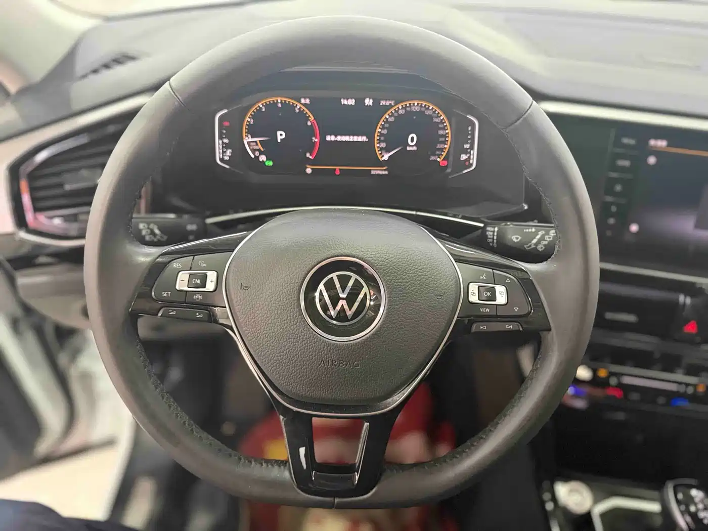 Volkswagen Tayron 2021 330TSI 2WD Luxury Smart Connect Edition фото 10