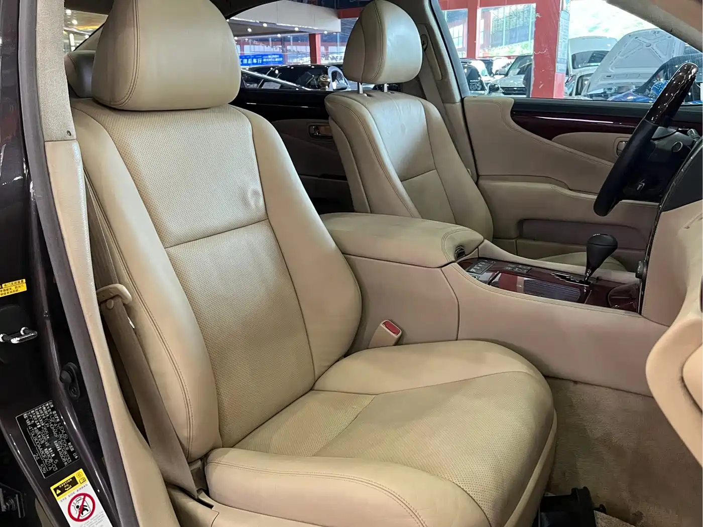 Lexus LS 2006 460L фото 9