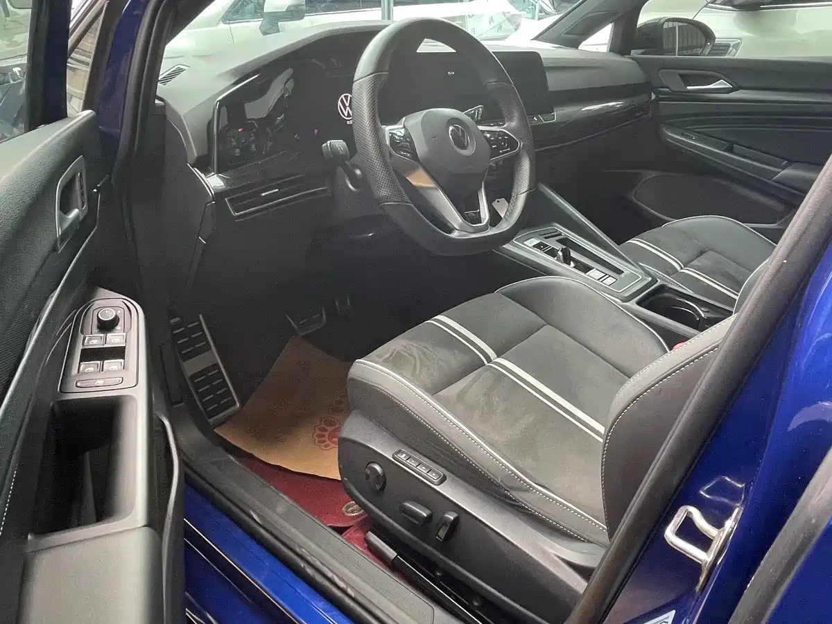 Volkswagen Golf 2021 280TSI DSG R-Line фото 5
