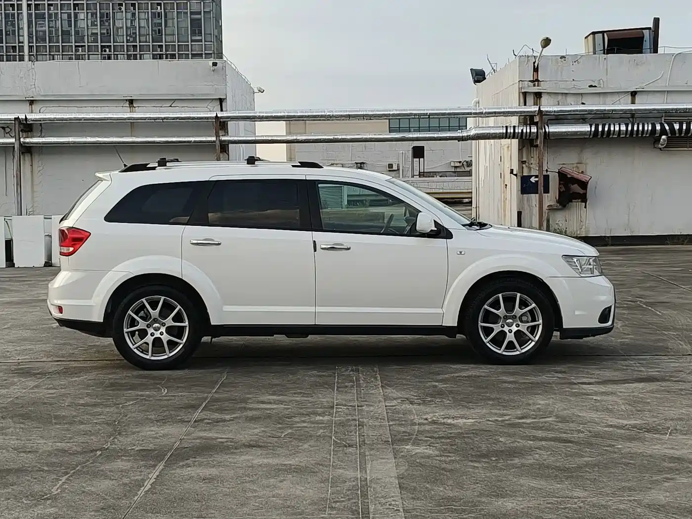 Dodge Journey 2014 2013 Model 2.4L 2WD Premium Edition