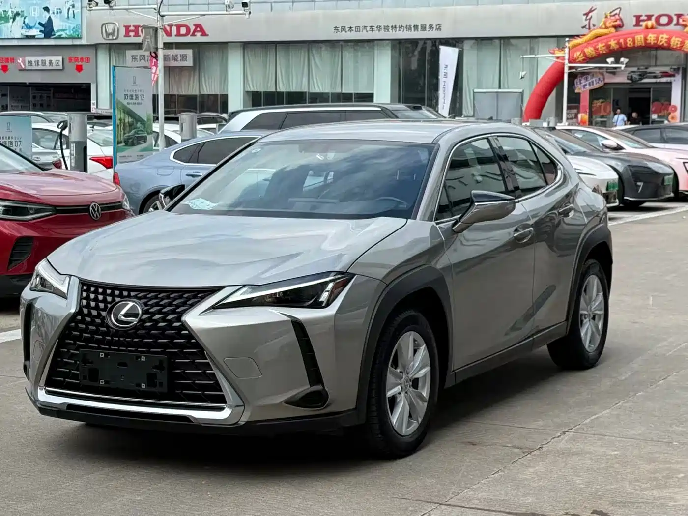 Lexus UX 2022 260h Cool Edition фото 3