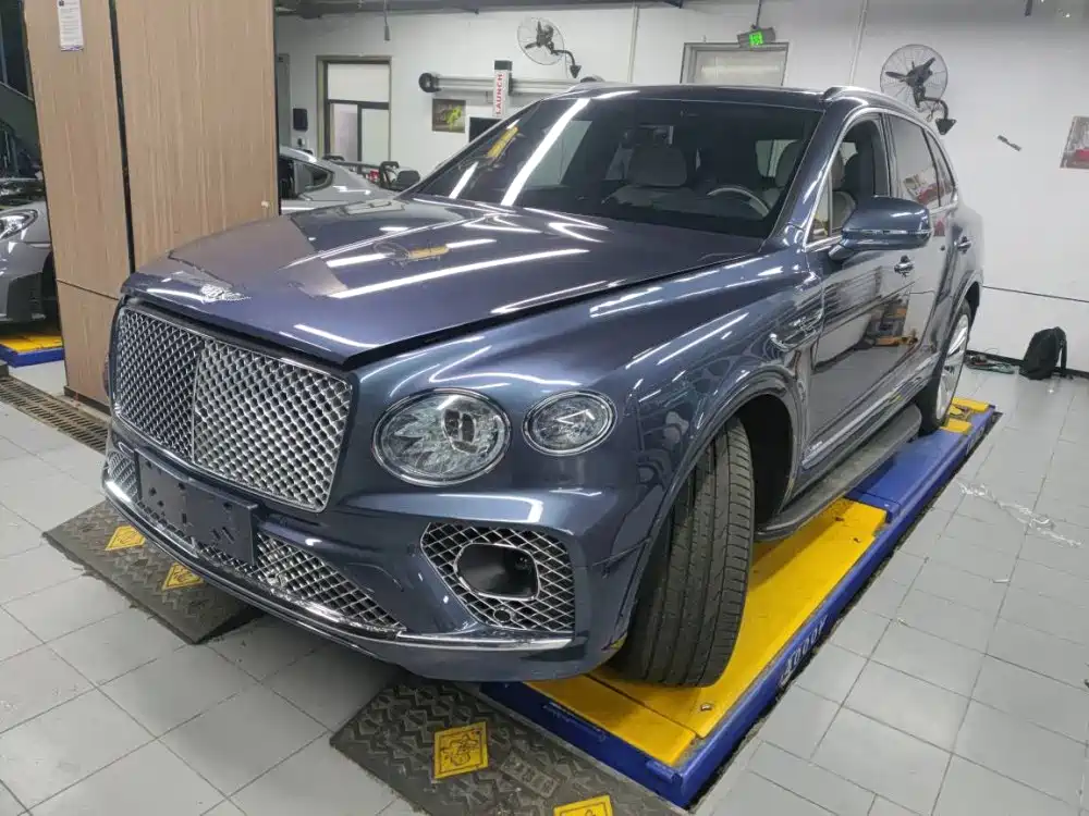 Photo 1 - Bentley Bentayga