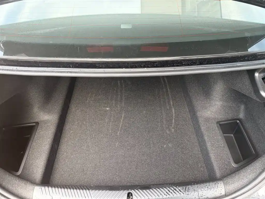BMW 5 Series 2025 530Li Premium M Sport Package фото 11