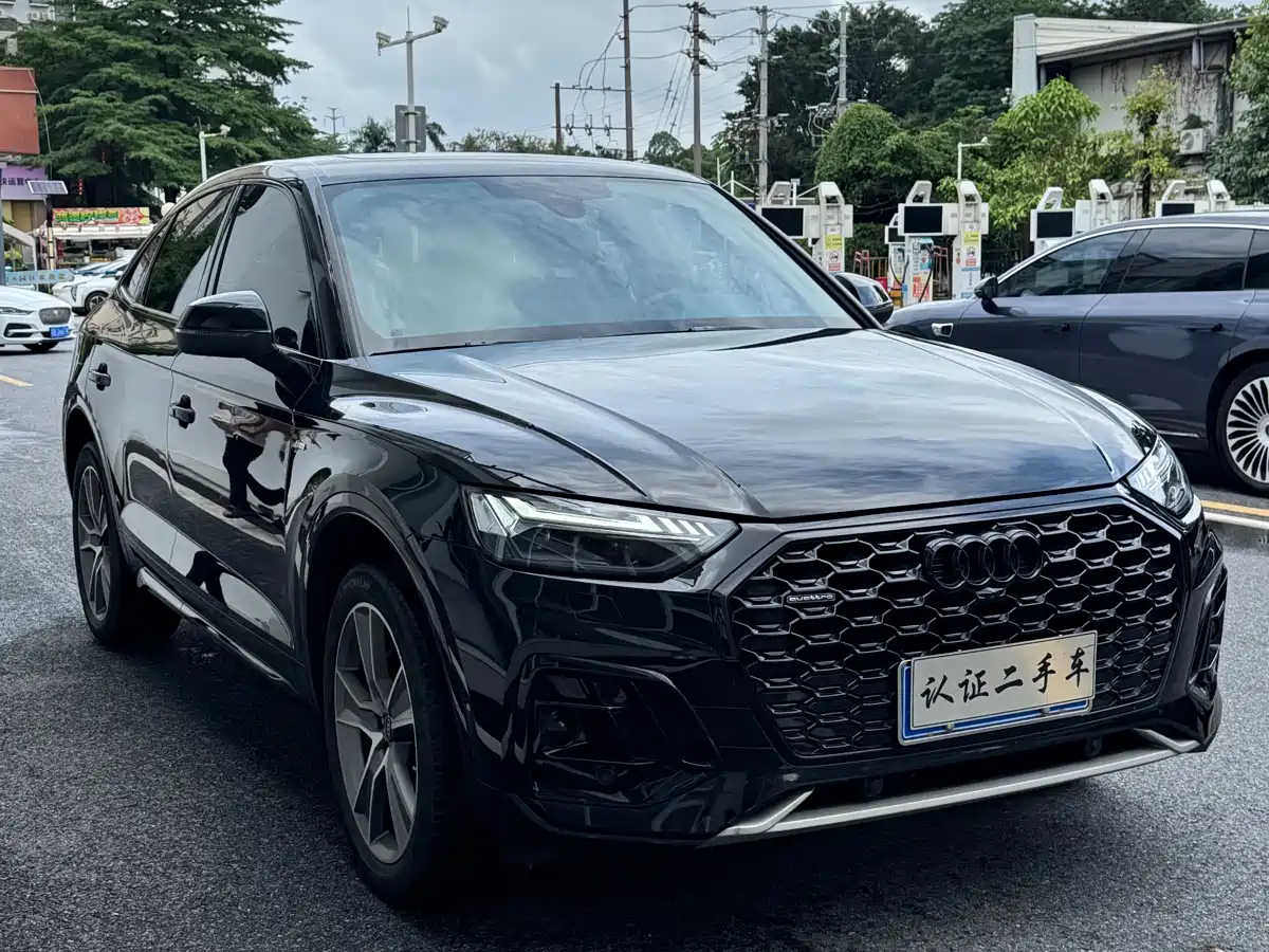 AUDI Q5L SPORTBACK