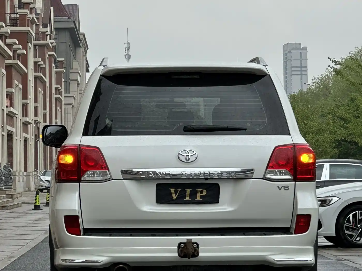Toyota Land Cruiser (Import) 2015 4.0L V6 Middle East Low Configuration Edition фото 5
