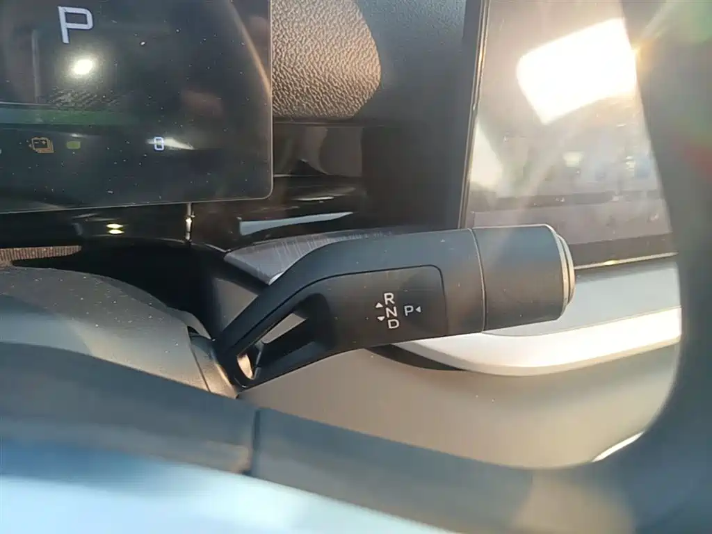 Geely Galaxy Galaxy Stellar 6 2025 60km Voyager Edition фото 14