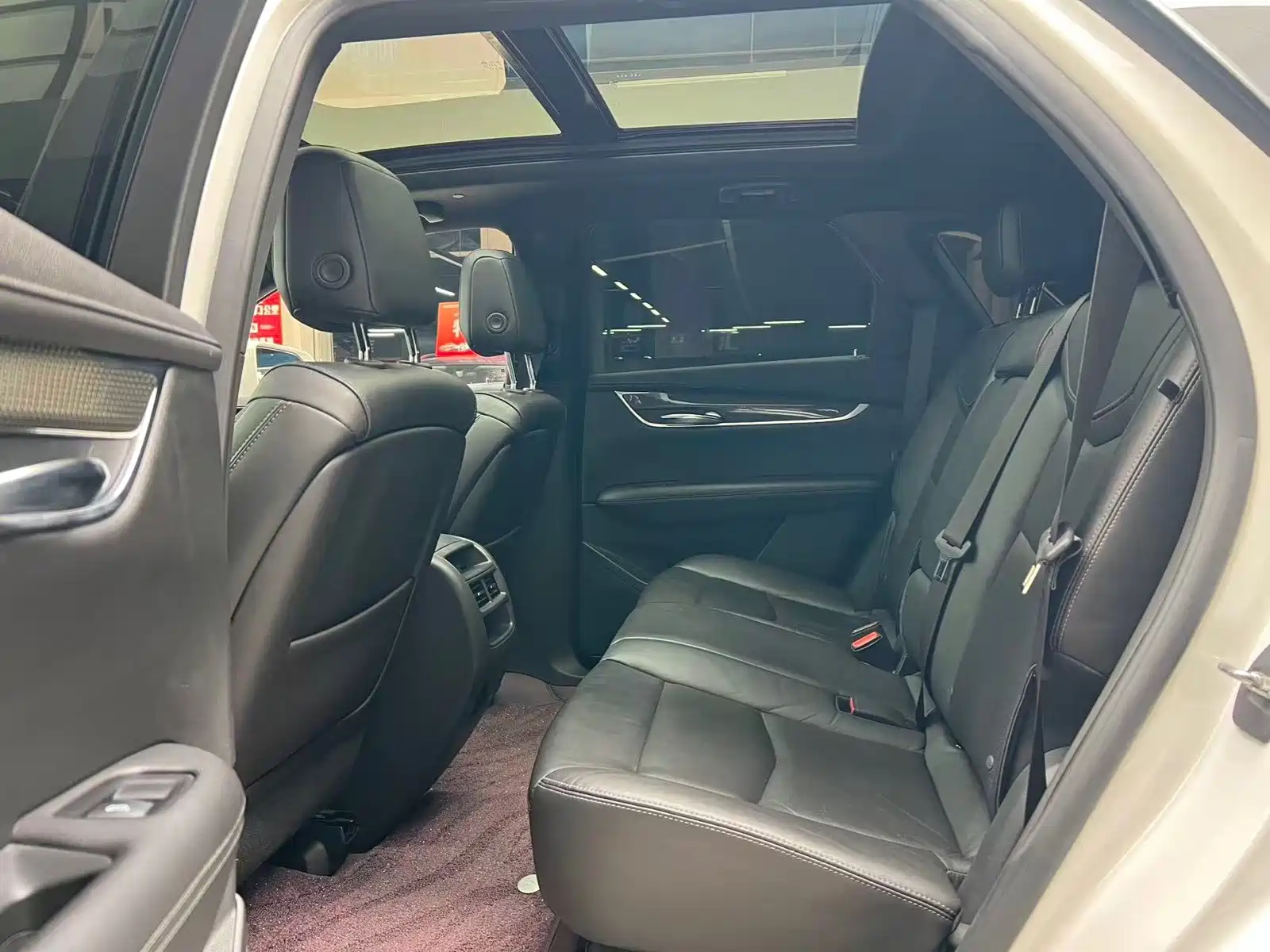 صورة 10 - Cadillac XT5