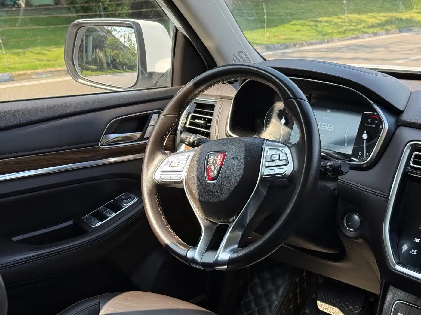 Roewe RX8 2019 2018 30T Internet-connected 2WD Ultimate Edition