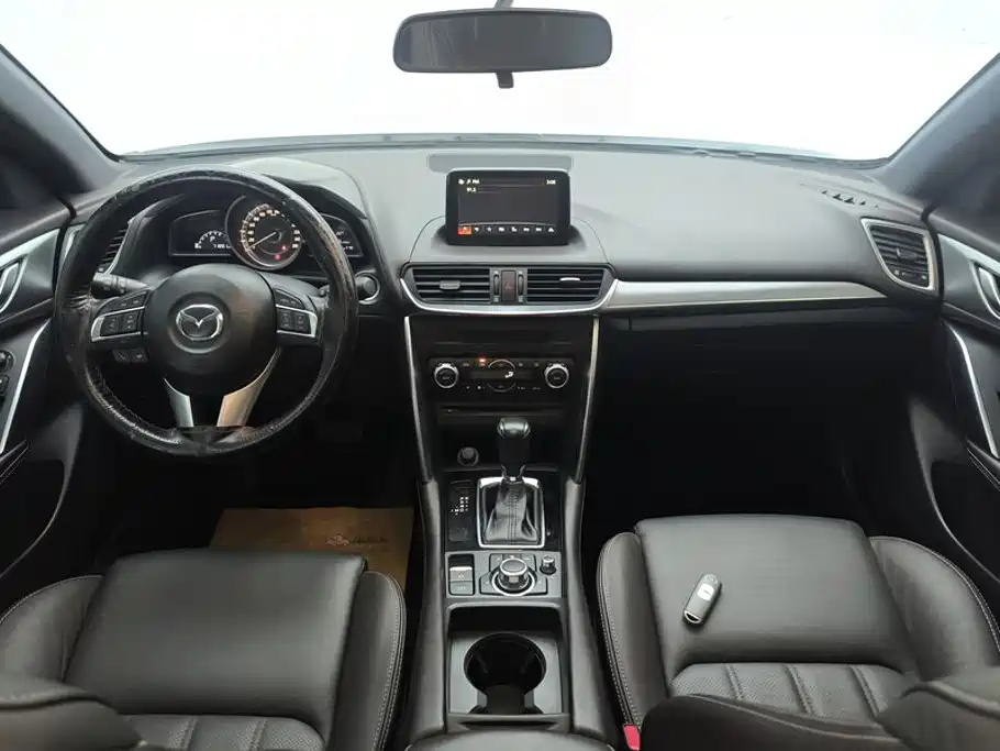 Фото 12 - Mazda CX-4