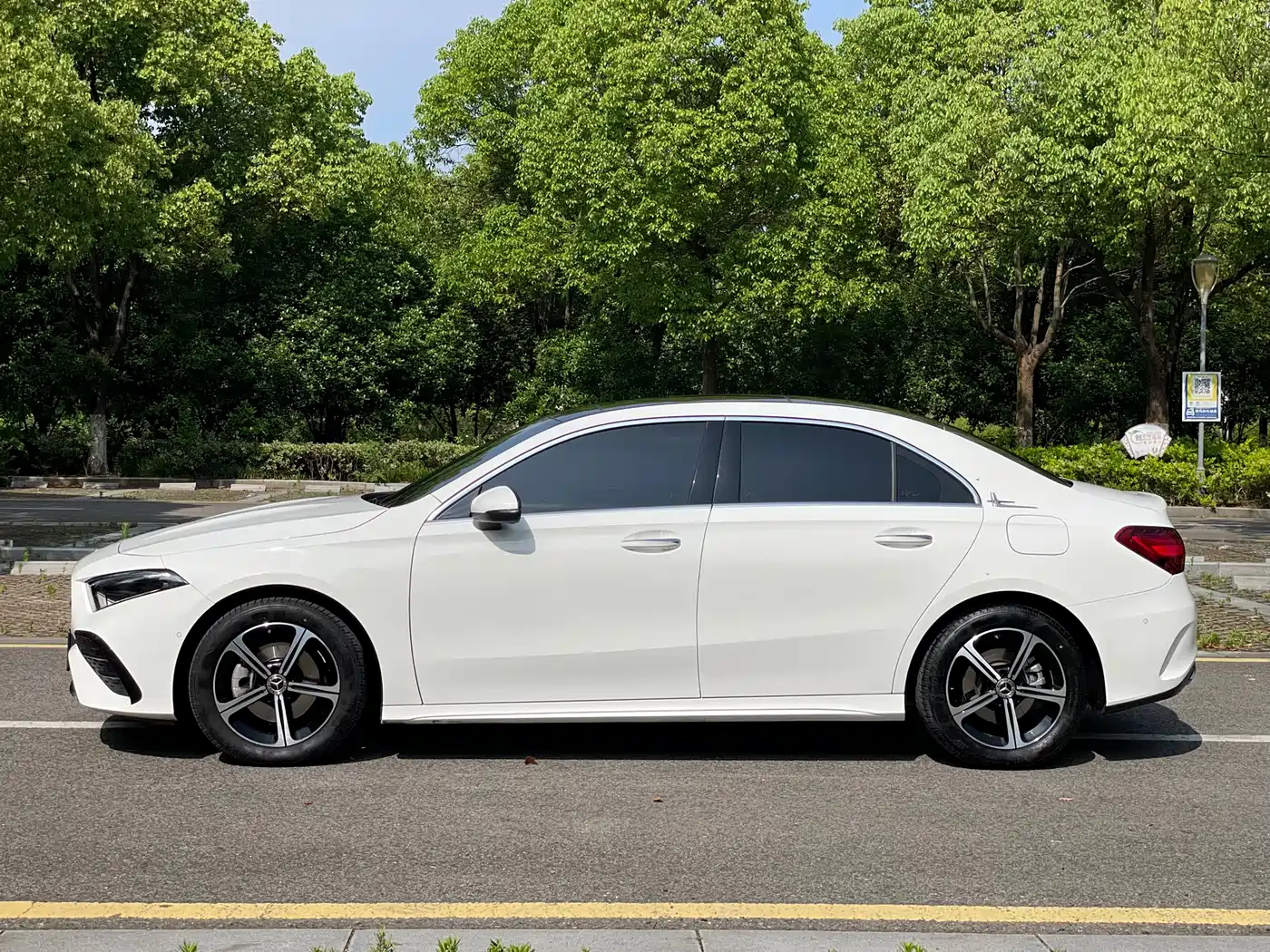 Mercedes-Benz A-Class 2025 Facelift A 200 L Fashion Edition фото 15