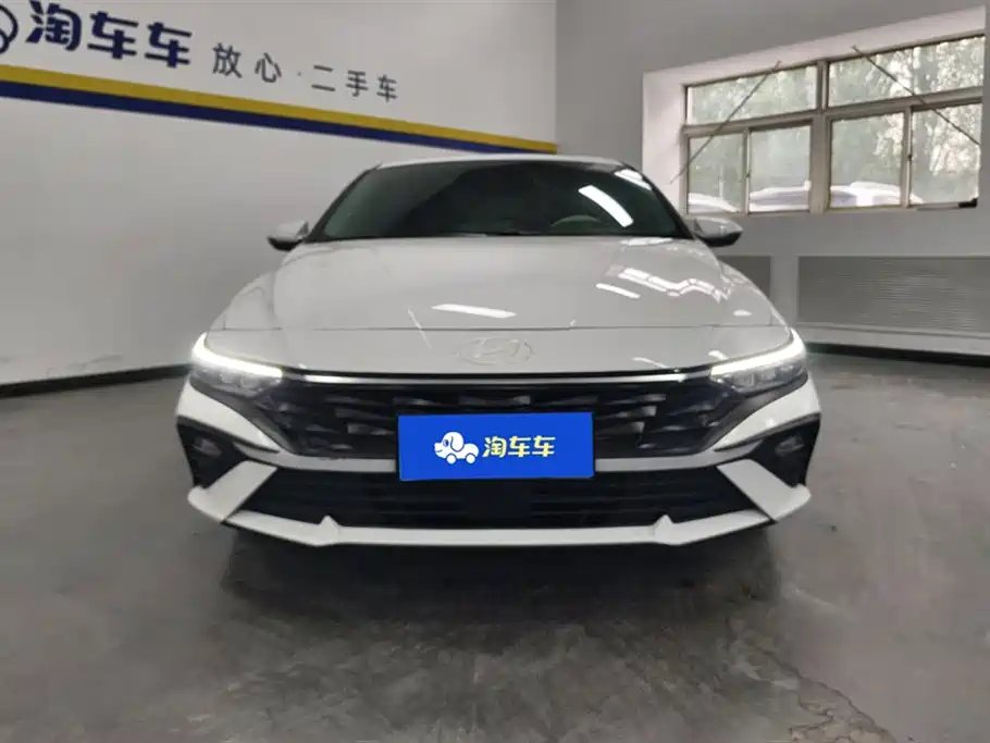 Hyundai Elantra 2023 1.5L CVT GLX Elite Edition фото 2