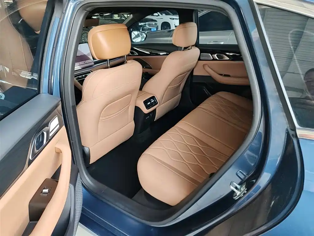 Geely Galaxy Galaxy A7 2025 EM-i фото 17