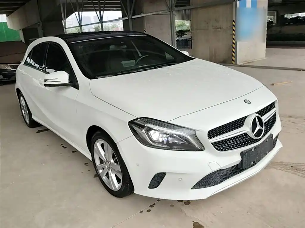 Mercedes-Benz A-Class (Import) 2016 A 200 Dynamic фото 4