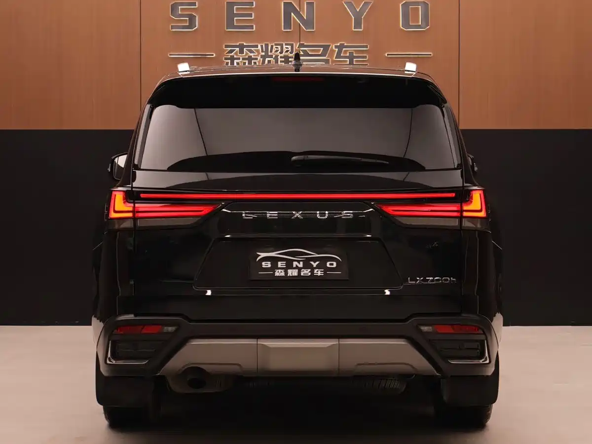 Lexus LX 2025 700h Boundary Edition фото 5
