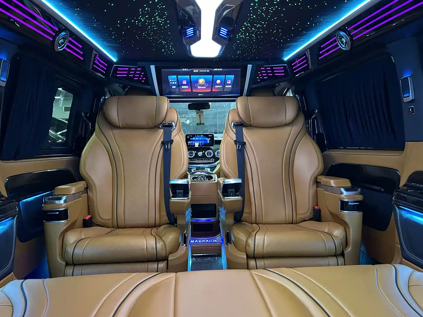 Mercedes-Benz Vito 2023 2.0T Business 7-Seater фото 7
