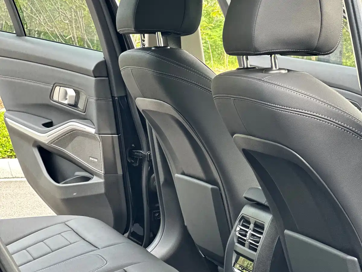 BMW 3 Series 2020 330i M Sport Blackout Package фото 5