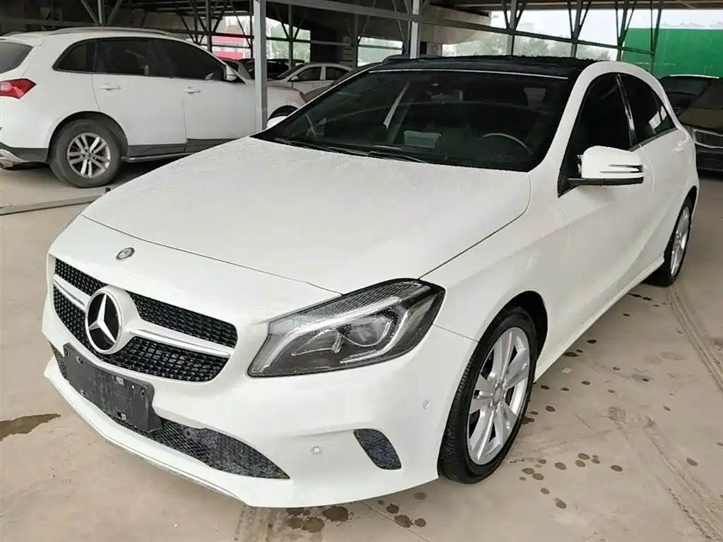 Mercedes-Benz A-Class (Import) 2016 A 200 Dynamic фото 2