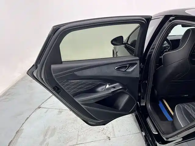 BYD Seal 2022 550km Standard Range RWD Elite фото 28
